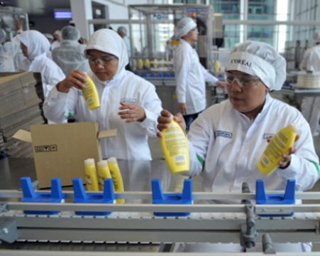 Percobaan kertas ph pada industri kosmetik